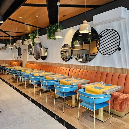 Le Terminus Hotel 2*
